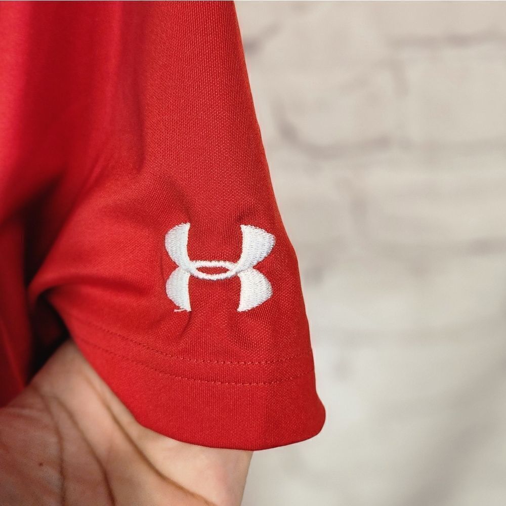 Men's Under Armour "loose" heatgear polo, size Medium - Picture 2 of 4